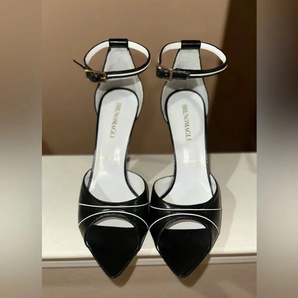 Women’s BRUNO MAGLI Black White Open Toes Ankle Strap‎ Heels. Size 39.5. - Picture 1 of 16